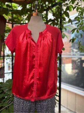 Red Satin-Front Short Sleeve Blouse Size M